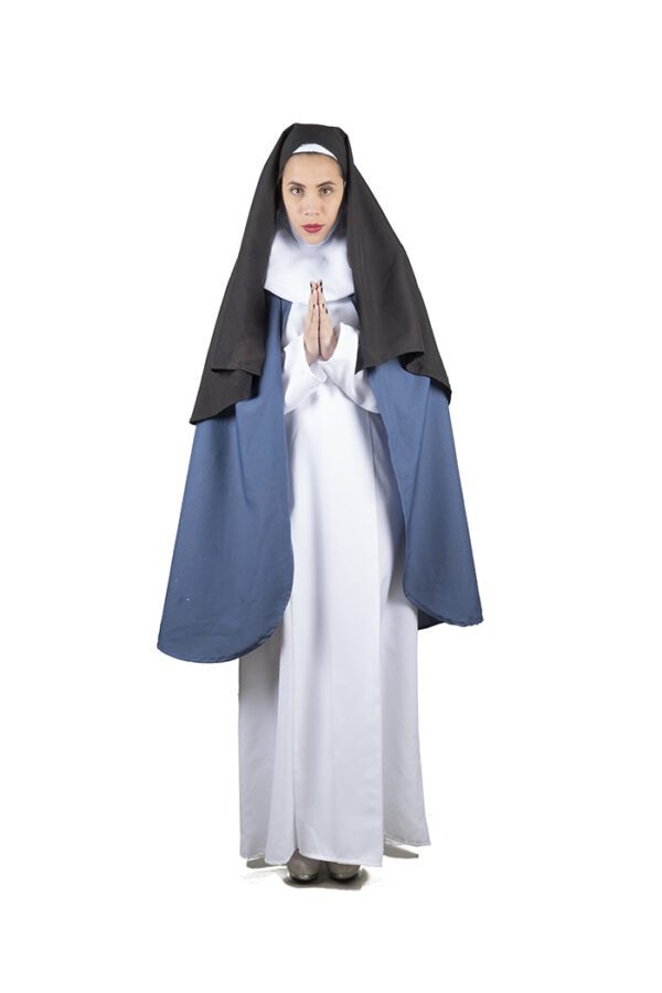 Monja Claustro